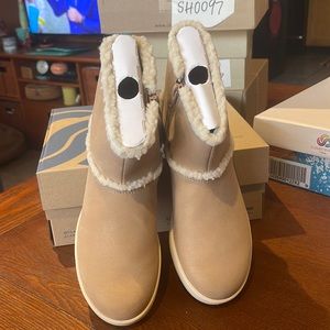 CLOUDSTEPPERS by Clarks Faux Fur Ankle Sneaker Boots